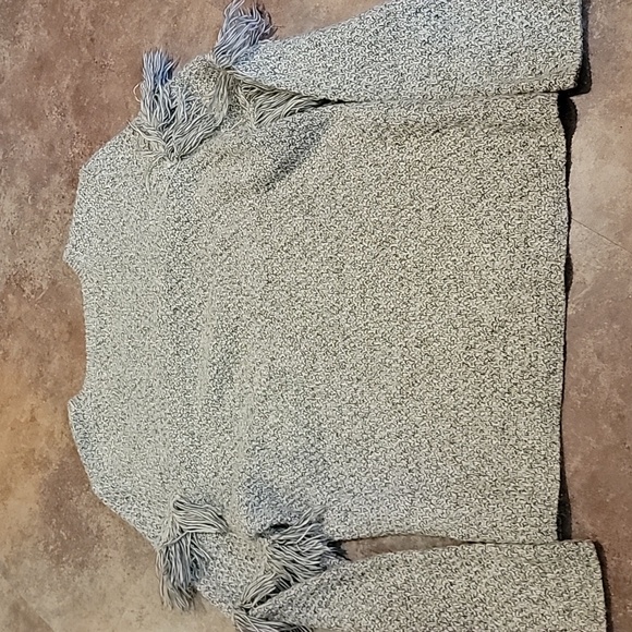 Mud pie Fringe Sweater sz M - Picture 4 of 4